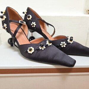 Marni Scarpa Orb Floral Mary Jane Heels – Size 39 – With Box & Accessories